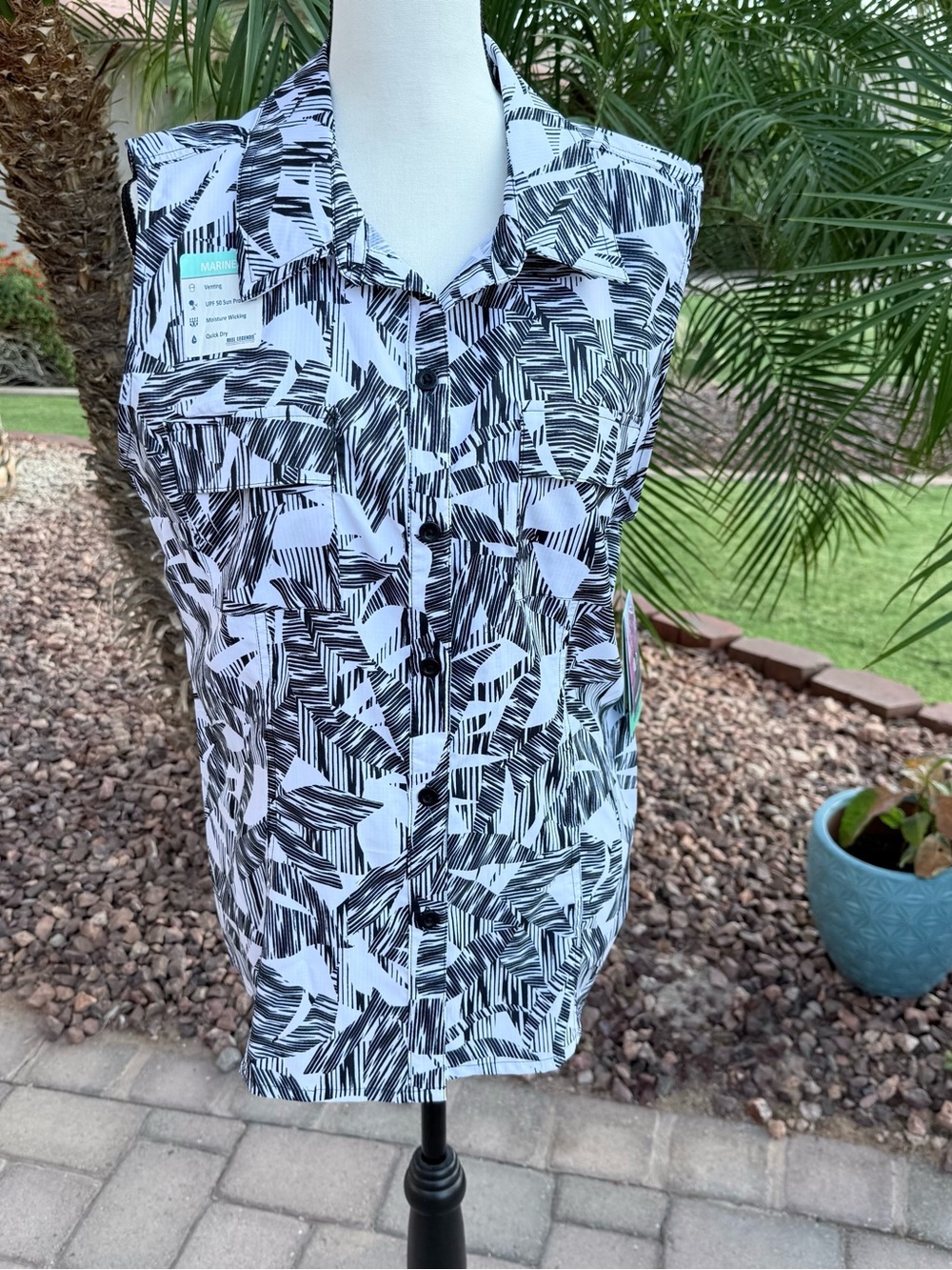Reel Legends Mariner Women's Sleeveless Top - Black + WhiteSize L - Fitted- NWT